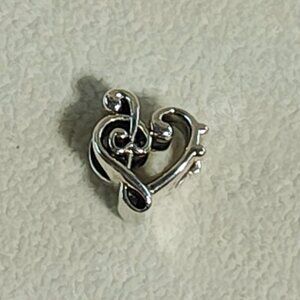 Authentic Retired Pandora Sterling Silver Heart Treble Clef Music Charm - 798346